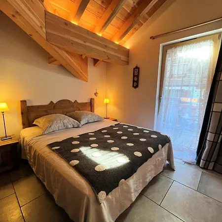 Ambrocella - De Charme Sous Les Toits Mae-2301